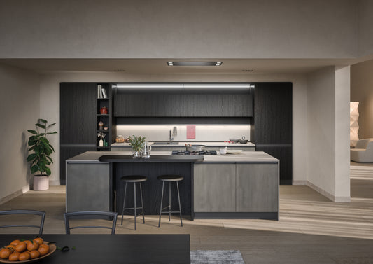 HERA 04 - Cucina elegante con isola e finiture effetto metallo