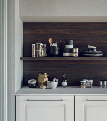 MAYA 05 - Cucina classica lineare, semplice ed elegante